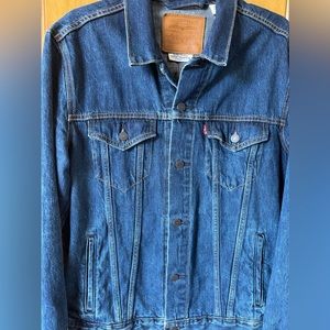 Men’s Denim Levi’s jacket size large